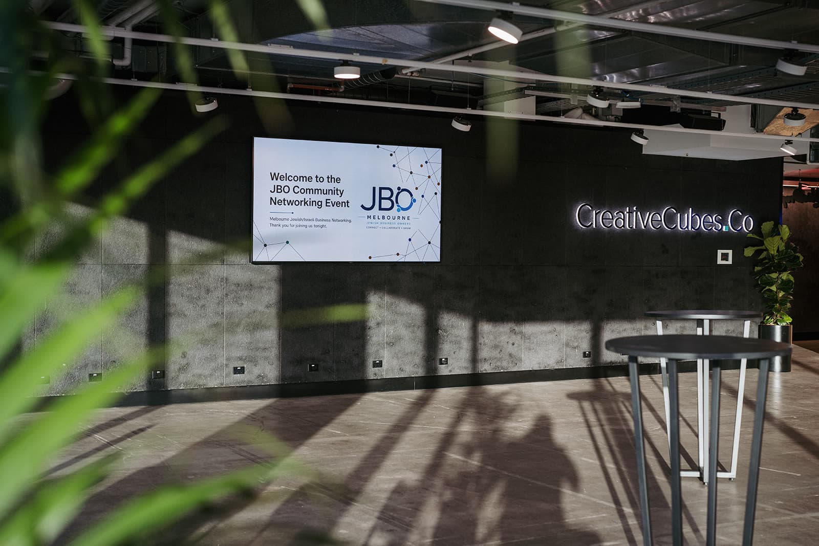 The JBO welcome screen at Creative Cubes